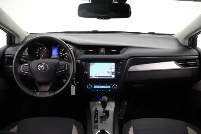 Musta Sedan, Toyota Avensis – CKZ-317