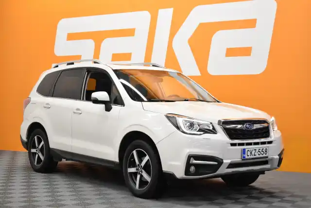 Valkoinen Maastoauto, Subaru Forester – CKZ-558