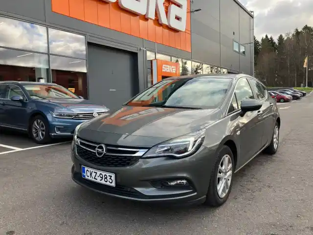 Harmaa Viistoperä, Opel Astra – CKZ-983