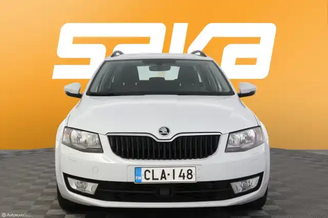 Valkoinen Farmari, Skoda Octavia – CLA-148