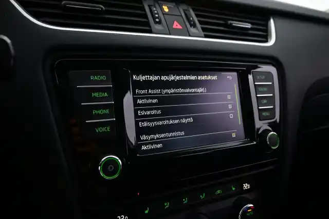 Valkoinen Farmari, Skoda Octavia – CLA-148