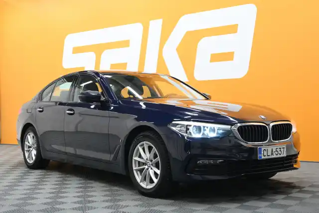 Sininen Sedan, BMW 530 – CLA-537