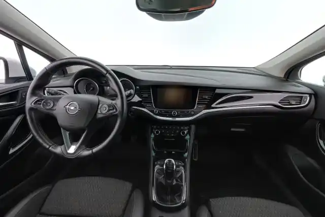 Valkoinen Viistoperä, Opel Astra – CLA-913