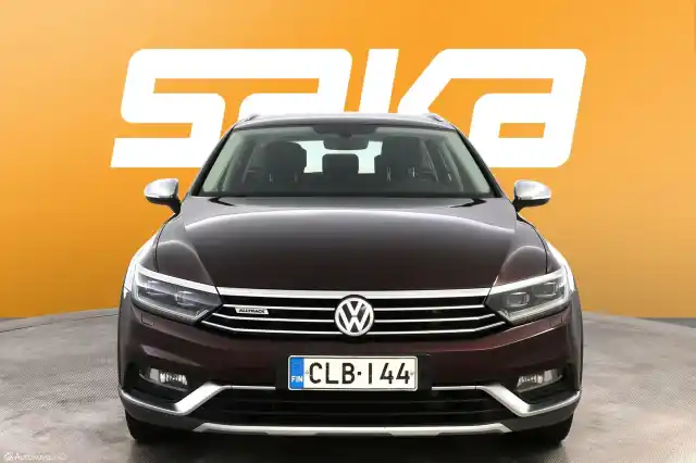 Punainen Farmari, Volkswagen Passat – CLB-144