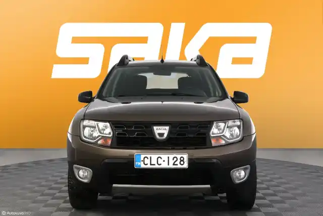 Ruskea Maastoauto, Dacia Duster – CLC-128