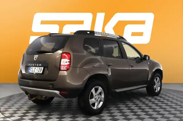 Ruskea Maastoauto, Dacia Duster – CLC-128