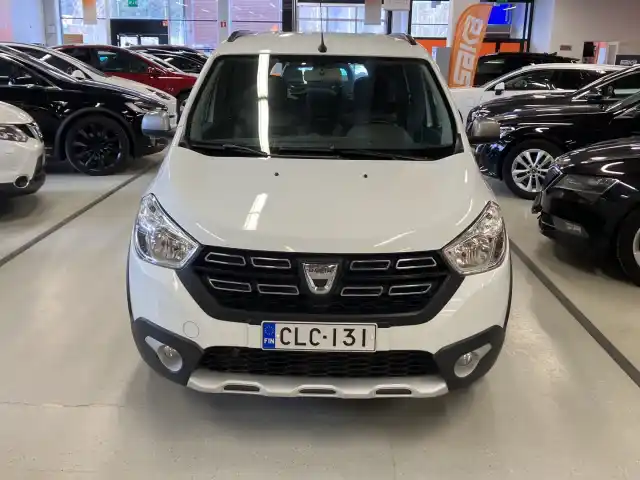 Valkoinen Tila-auto, Dacia Lodgy – CLC-131