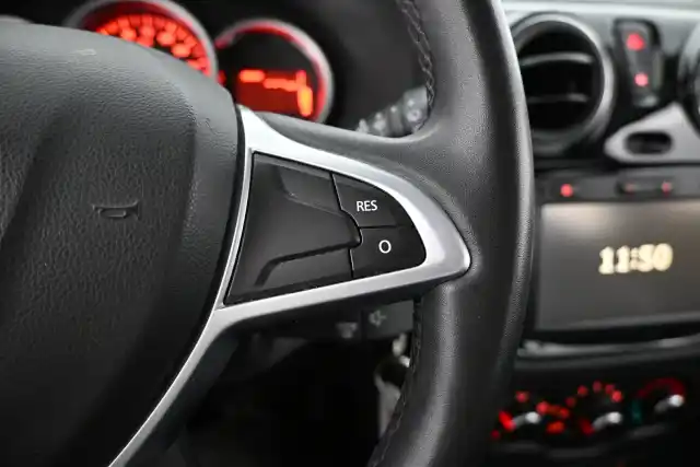Valkoinen Tila-auto, Dacia Lodgy – CLC-131