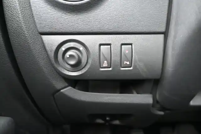 Valkoinen Tila-auto, Dacia Lodgy – CLC-131