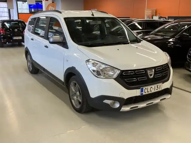 Valkoinen Tila-auto, Dacia Lodgy – CLC-131