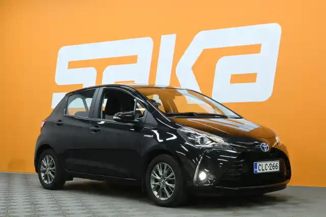 Musta Viistoperä, Toyota Yaris – CLC-266