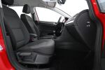 Punainen Viistoperä, Volkswagen Golf – CLC-329, kuva 12