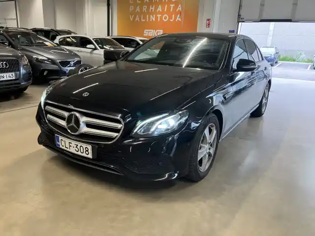 Musta Sedan, Mercedes-Benz E – CLF-308