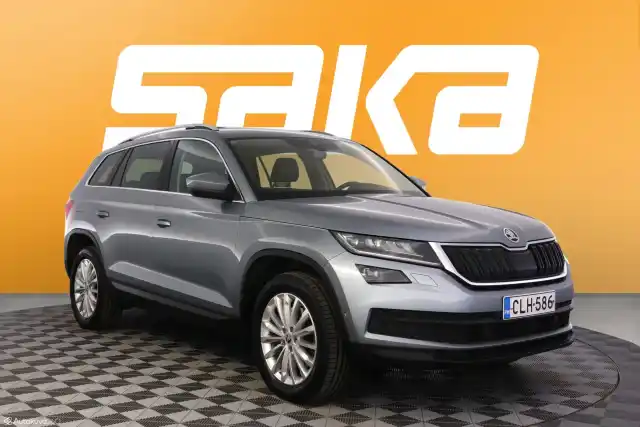 Harmaa Maastoauto, Skoda Kodiaq – CLH-586