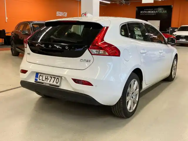 Valkoinen Viistoperä, Volvo V40 – CLH-770