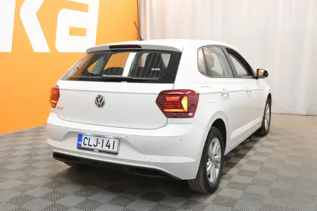 Valkoinen Viistoperä, Volkswagen Polo – CLJ-141
