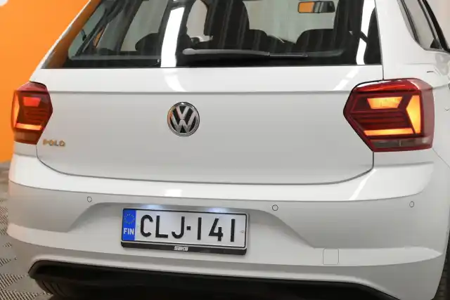 Valkoinen Viistoperä, Volkswagen Polo – CLJ-141