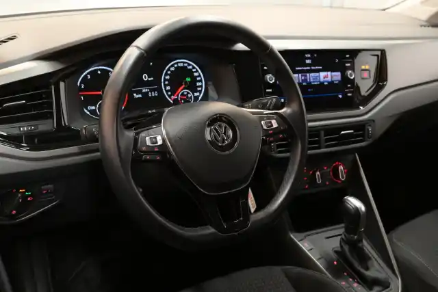 Valkoinen Viistoperä, Volkswagen Polo – CLJ-141