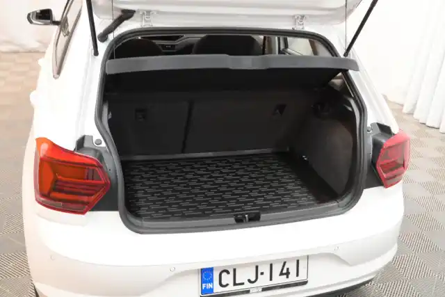 Valkoinen Viistoperä, Volkswagen Polo – CLJ-141