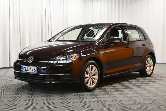 Musta Viistoperä, Volkswagen Golf – CLL-373