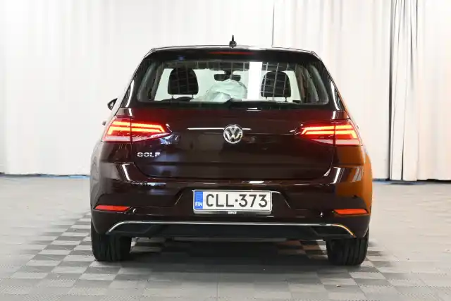 Musta Viistoperä, Volkswagen Golf – CLL-373