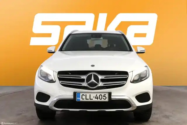 Valkoinen Maastoauto, Mercedes-Benz GLC – CLL-405