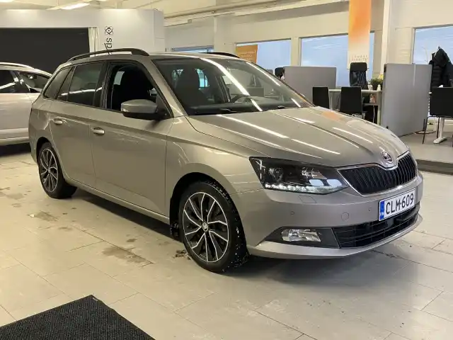 Ruskea (beige) Farmari, Skoda Fabia – CLM-609