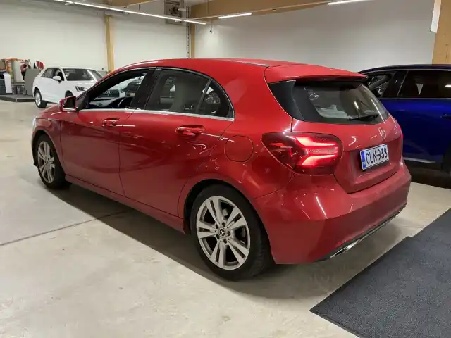 Punainen Viistoperä, Mercedes-Benz A – CLN-938