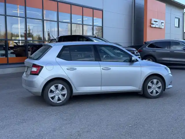 Harmaa Viistoperä, Skoda Fabia – CLO-126
