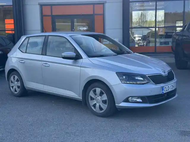 Harmaa Viistoperä, Skoda Fabia – CLO-126