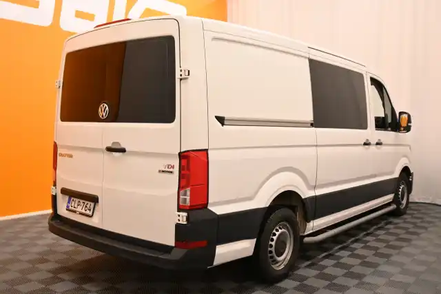 Valkoinen Pakettiauto, Volkswagen Crafter – CLP-764