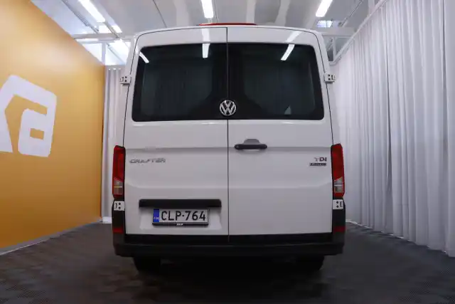 Valkoinen Pakettiauto, Volkswagen Crafter – CLP-764