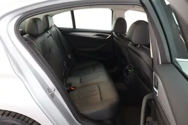 Hopea Sedan, BMW 520 – CLR-237