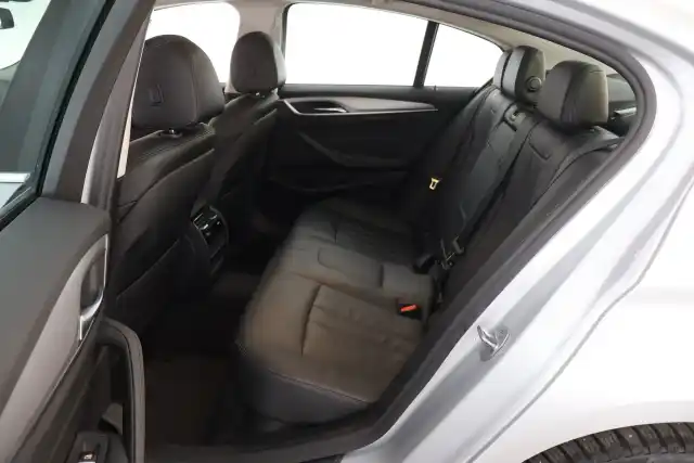 Hopea Sedan, BMW 520 – CLR-237