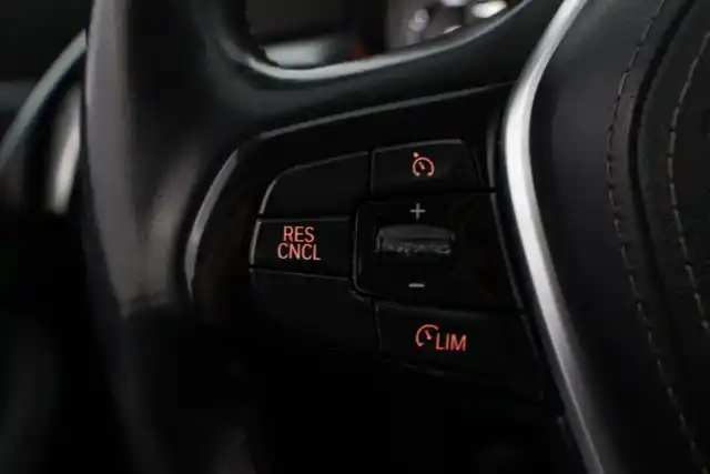 Hopea Sedan, BMW 520 – CLR-237
