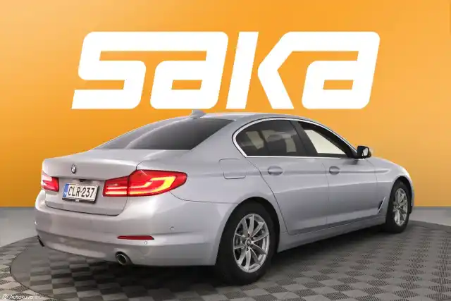 Hopea Sedan, BMW 520 – CLR-237