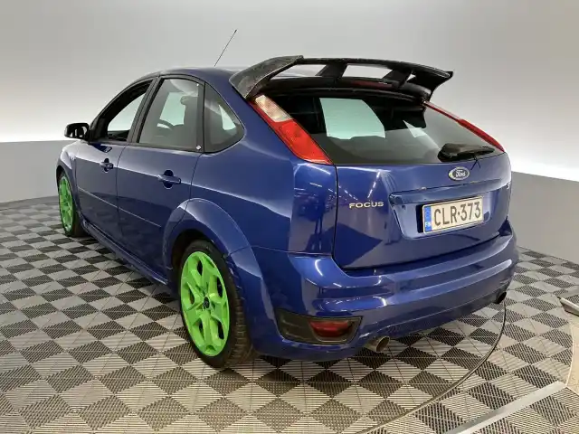 Sininen Viistoperä, Ford Focus – CLR-373