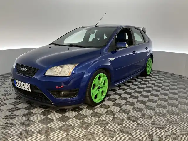 Sininen Viistoperä, Ford Focus – CLR-373