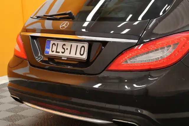 Musta Farmari, Mercedes-Benz CLS – CLS-110