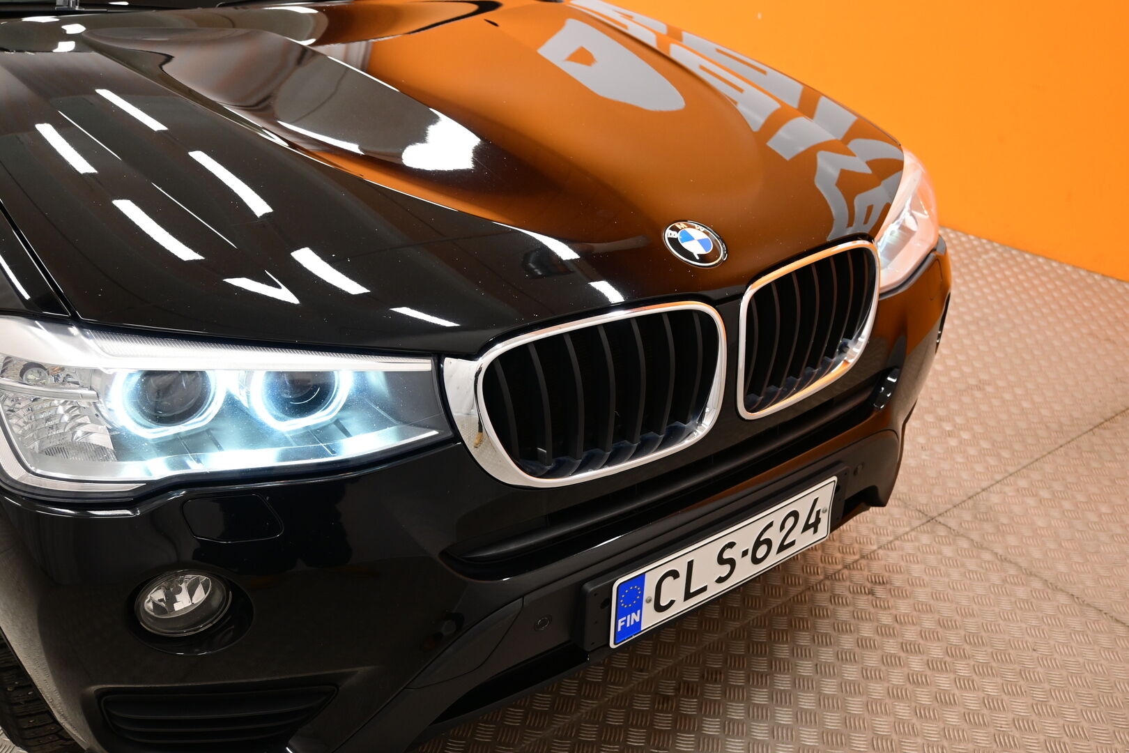 Musta Maastoauto, BMW X3 – CLS-624