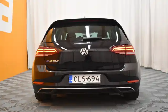 Musta Viistoperä, Volkswagen Golf – CLS-694