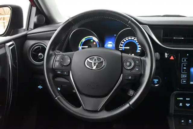 Punainen Viistoperä, Toyota Auris – CLS-997