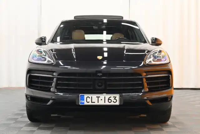 Musta Maastoauto, Porsche Cayenne – CLT-163