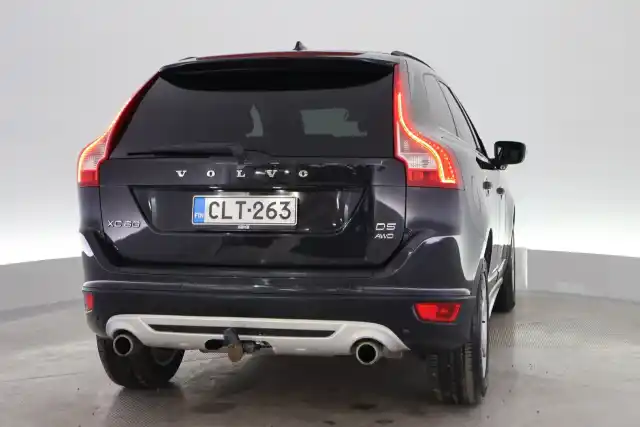 Musta Maastoauto, Volvo XC60 – CLT-263