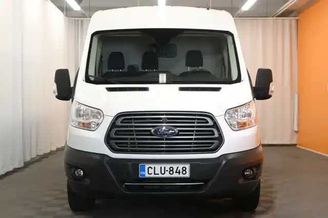 Valkoinen Pakettiauto, Ford Transit – CLU-848