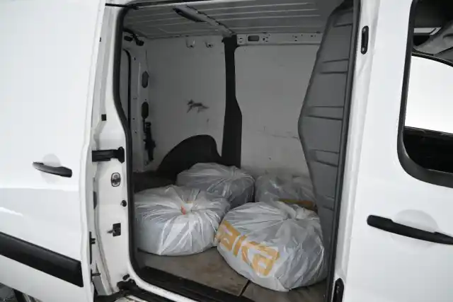 Valkoinen Pakettiauto, Citroen Jumpy – CLV-116
