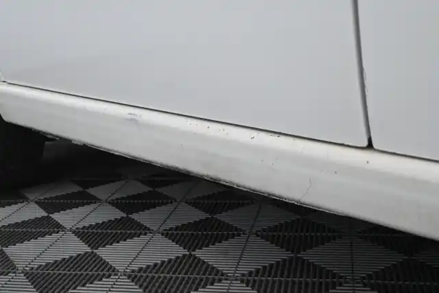 Valkoinen Pakettiauto, Citroen Jumpy – CLV-116