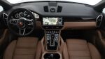 Musta Maastoauto, Porsche Cayenne – CLX-783, kuva 11