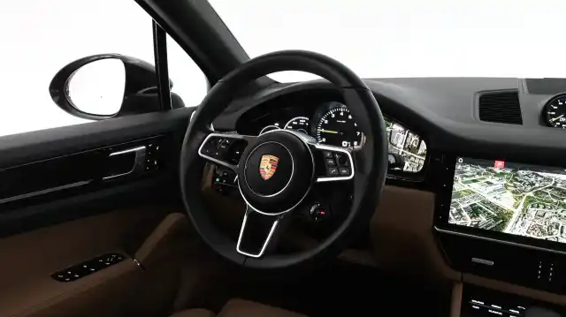 Musta Maastoauto, Porsche Cayenne – CLX-783