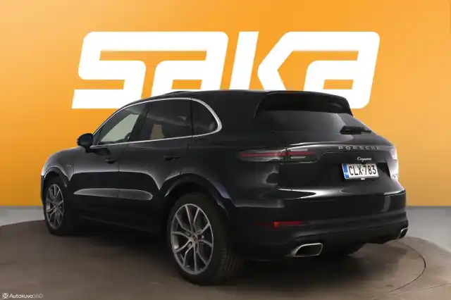 Musta Maastoauto, Porsche Cayenne – CLX-783